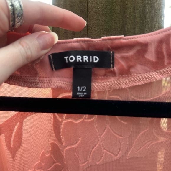 Torrid Boho Peachy Pink Velvet Floral Burnout Kimono Open Front Cardigan - Picture 8 of 12